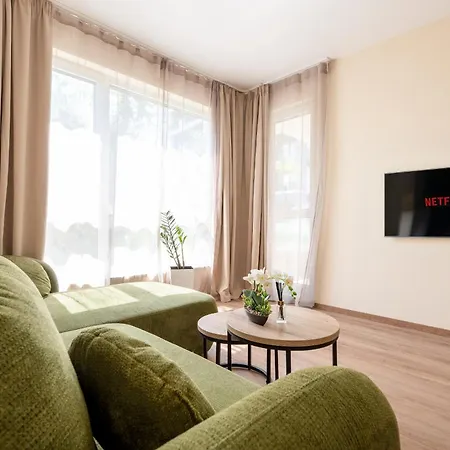 In Complex Elysia Garden Апартаменти *