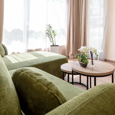 In Complex Elysia Garden Апартаменти *